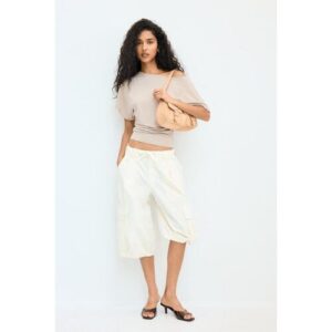 Stradivarius Shirt mit Bateau-Ausschnitt und kurzen Ärmeln  Braun L