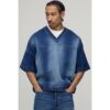 Herren Übergroßes Denim-Oberteil Mit Varsity-Applikation   Mid Blue   Größe XS   BOOHOOMAN