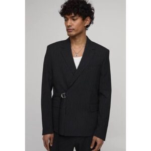 Herren Nadelstreifen Relaxed Fit Blazer Mit Schnallendetail Und Wickeldesign   Black   Größe 40   BOOHOOMAN